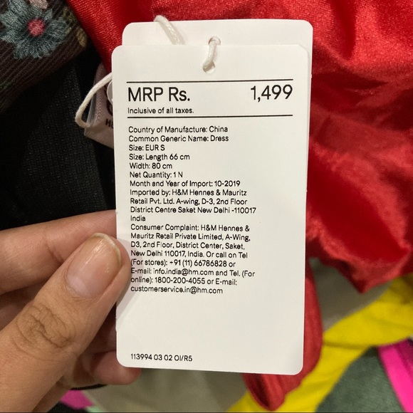 H&M red off shoulder dress - Picture 4 of 4